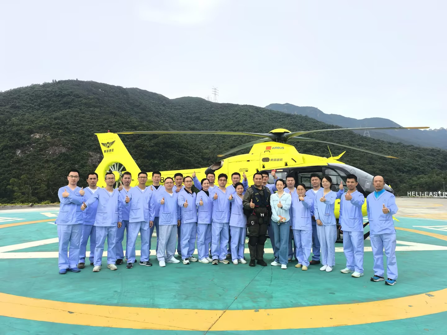 16航空医疗救护实操全体合影2