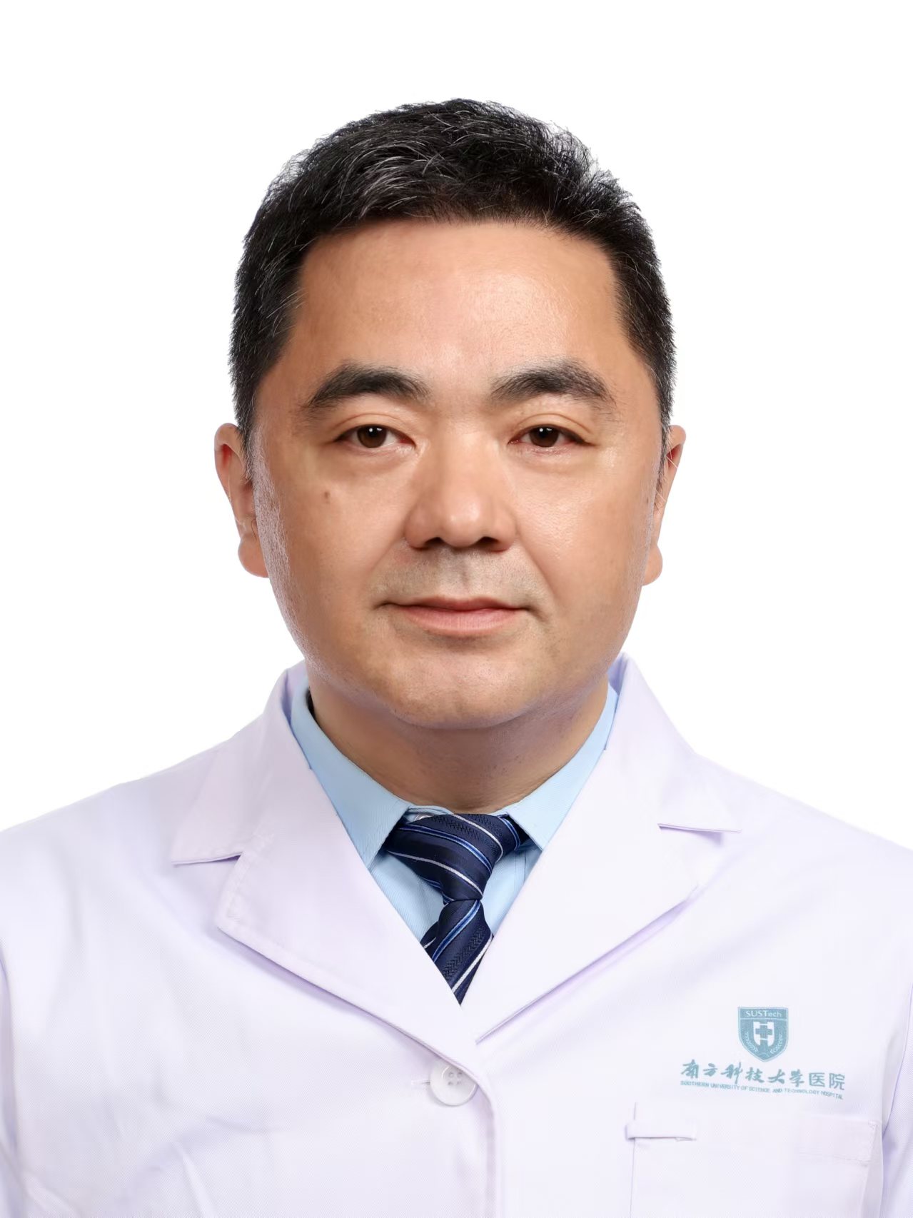 镡秋彧